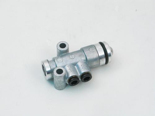 Клапан КПП MAN M/F90/2000 делителя 