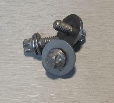 Болт М6x10 с шайбой Torx